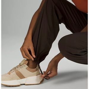 Lululemon Studio Pant, Size 6Reg